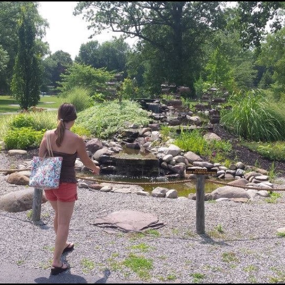 Meet your Posher, @shar595 - Picture 1 of 1